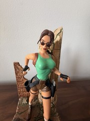 Tomb Raider Starring Lara Croft Statue w/ Display Base, Tomb Raider Series 1996