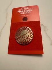 Super Nintendo World Mario Kart Mushroom Cup Pin-NEW-USA Seller