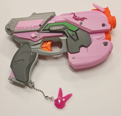 Overwatch D.Va Pink Gray Toy Blaster Gun Keychain HB50 2016 Light Gun
