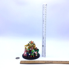 2010 Official Club Nintendo Platinum Award Super Mario Characters Statue