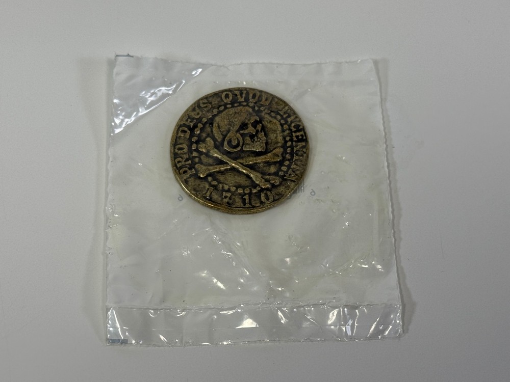 Uncharted 4: A Thief’s End Gold Pirate Sigil Coin Pre-Order Bonus Promo