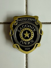 RESIDENT EVIL-S.T.A.R.S. Glossy Vintage BUTTON & Badge LAPEL PIN-Raccoon Police