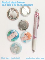 1.5″ PINS, Manga Anime Pin Back Buttons YOI DMMd FFXV AOT MHW NieR Kawaii Yaoi