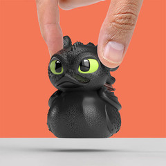 TUBBZ BATHTUB 1ST Edition MINI how to train your Dragon Toothless duck jeep