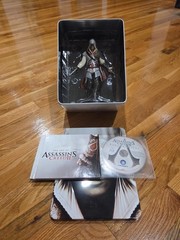 Assassins Creed II Collector”s Edition: Ezio Statue 9″ & Book. (NO GAME)