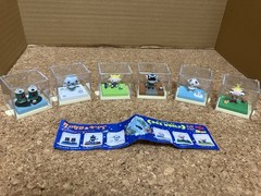 YUJIN Ribbit King BOX WORLD Mini Figure Set of 6 Kero Kero King Japan 2001 Rare