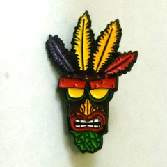 Crash Bandicoot Aku Aku Tiki Mask Video Game Lapel Brooch Enamel Pin Pinback