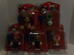 Super Mario 5 Figures Mario Luigi Yoshi Toad DK In Box 2008, 2009