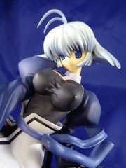 Kamyu 1:8 Scale PVC Figure Kotobukiya Game Anime Manga Girl Utawarerumono