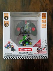 2″ YOSHI Super Mario Kart Carrera Remote Control RC 2.4 GHz Nintendo Wireless