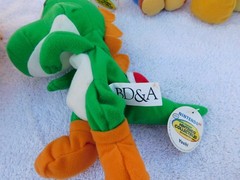 1997 Vintage N64 collectibles Beanbag Luigi, Yoshi, Bowser, D. Kong. 2 w/tags