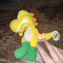 Vintage BD&A 1997 Nintendo Yellow Yoshi Beanbag Plush W/Hang & Tush Tag