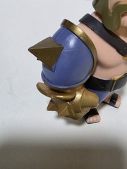Clash of Clans 4.5″ Barbarian Vinyl Figurine With Sword, Unbranded