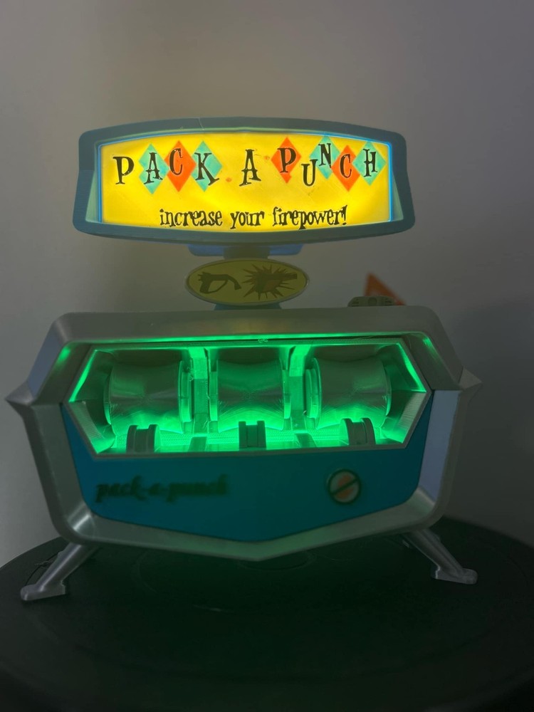 COD Zombies Pack A Punch Desk Lamp Sound Effects LED Lights Wired