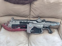 NECA Gears Of War Lancer Replica 2008 – Bloody Lancer – 36″ Full Size Prop