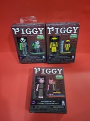 NEW Roblox Piggy Series 1 Buildable Set Exclusive DLC Code *3pc* Sealed
