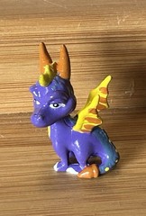 Vintage Spyro The Dragon 1 1/2” Mini/Micro Figure RARE