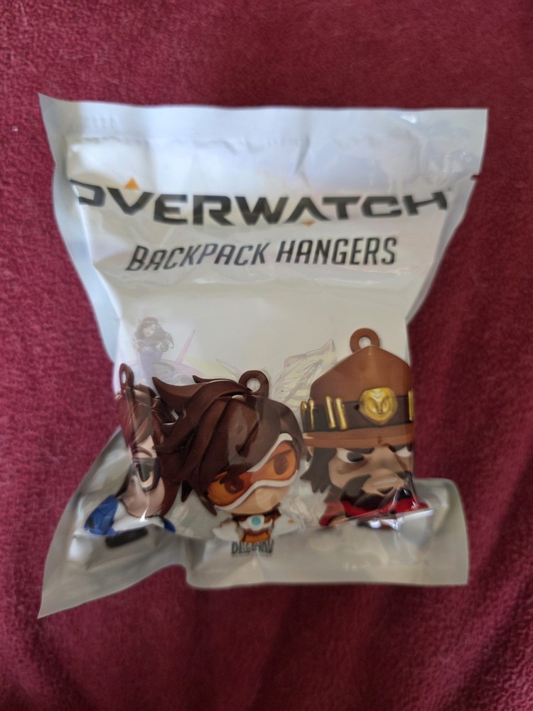 Overwatch Series 1 Backpack Hangers Mystery Pack – 1 Hanger per Pack