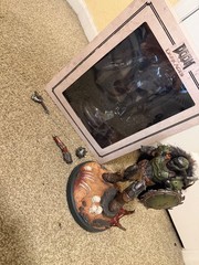 DOOM: The Dark Ages Collector’s Edition *Doom Slayer Statue With Box ONLY* – USA